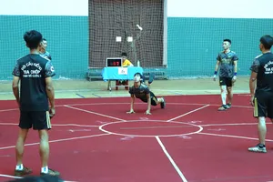 Các VĐV phô diễn kỹ thuật điêu luyện để ghi điểm. Ảnh: NGUYỄN ANH