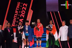 Khổng Mỹ Phượng giành 2 HCV tại giải vô địch cử tạ châu Á