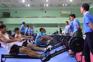 Giải đấu thu hút 15 đơn vị tranh tài. Ảnh: NGUYỄN ANH