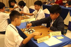 Giải đấu năm nay thu hút gần 100 VĐV tranh tài. Ảnh: THANH TÙNG