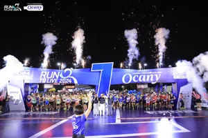 Hàng ngàn vận động viên tại vạch xuất phát cự ly 10km