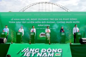 Chính thức khai mạc hè, Ngày Olympic trẻ em và phát động toàn dân tập luyện môn bơi phòng, chống đuối nước năm 2024