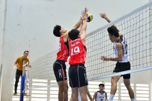 Các đội tiếp tục thi đấu trong ngày 8-6 để xác định ngôi vô địch. Ảnh: DŨNG PHƯƠNG 