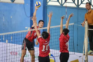 Khởi tranh giải bóng chuyền CUP GOLD 7400 lần 1