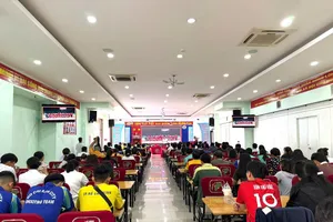 Quang cảnh hội nghị sinh hoạt chuyên đề 