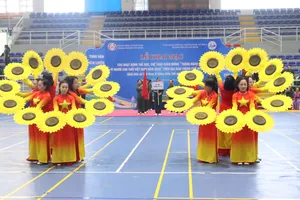 Các bài thi đấu dân vũ thể thao và đồng diễn thể dục dưỡng sinh được chuẩn bị kỹ lưỡng. Ảnh: THANH TÙNG 