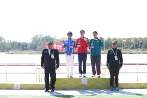 Hồ Thị Duy giành HCV thuyền đơn nữ hạng nhẹ. Ảnh: DŨNG PHƯƠNG