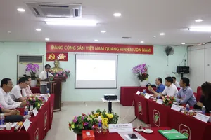 Hội đồng giám định kỹ thuật chuyên môn “Ngụp sinh tồn” tại Trung tâm Huấn luyện và Thi đấu TDTT TPHCM. Ảnh: THANH TÙNG 