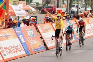 Áo vàng Marchuk Dzianis lần thứ hai thắng chặng. Ảnh: Hoàng Hùng