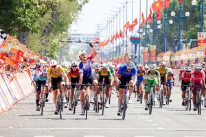 Niềm vui chiến thắng của Patrick Patterson. Ảnh: Hoàng Hùng