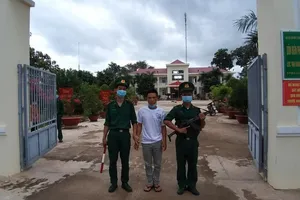 Đối tượng Nguyễn Thanh Tâm bị lực lượng chức năng bắt giữ. Ảnh: LÂM ANH