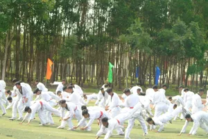 Bộ Tự lệnh Cảnh sát cơ động bế giảng huấn luyện đầu khóa cho học viên hệ chính quy