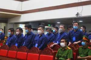 Xét xử đường dây buôn xăng lậu trị giá 2.900 tỷ đồng: Các bị cáo đồng loạt xin giảm án