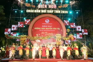 Đồng Nai: Khai mạc đường hoa Tết Giáp Thìn 2024