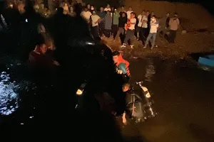 Lật xuồng trên sông Bé, 3 người đuối nước thương tâm 