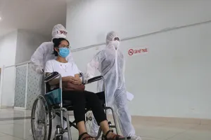 Bệnh viện dã chiến Tiên Sơn diễn tập tiếp nhận bệnh nhân với số lượng lớn