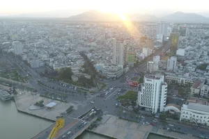 Thủ tướng Nguyễn Xuân Phúc: Đà Nẵng cần sử dụng hiệu quả và tiết kiệm các tài nguyên như đất đai, nước ngầm