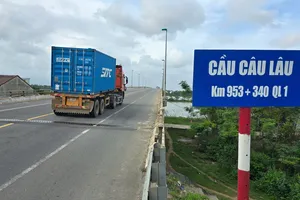 Quảng Nam: Bác thông tin cấm ô tô để sửa chữa cầu Câu Lâu mới trên QL1A 