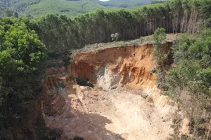 Quảng Nam: Ngang nhiên khai thác gần 5.000m³ đất đá 