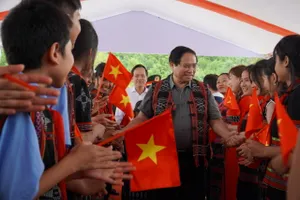 Thủ tướng Phạm Minh Chính dự lễ khởi công trường nội trú, bán trú liên cấp xã Tây Giang (Đà Nẵng)