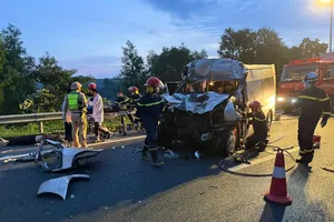 Tai nạn trên cao tốc Đà Nẵng - Quảng Ngãi khiến 3 người tử vong