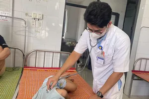 Đà Nẵng: Hơn 40 người bị ngộ độc do ăn bánh mì ở khu vực Điện Bàn