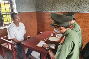 Cơ quan chức năng lấy lời khai của ông Cao Xuân Trường