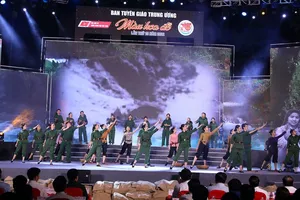 Chương trình nghệ thuật “Màu hoa đỏ“: Tái hiện lại những ký ức về một thời hoa lửa  