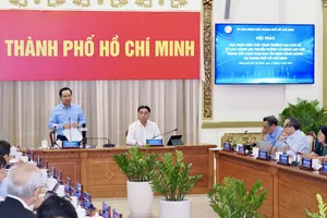 Chủ tịch UBND TPHCM Nguyễn Văn Được phát biểu kết luận Hội thảo “Giải pháp thúc đẩy tăng trưởng hai con số từ các động lực truyền thống và động lực mới trong bối cảnh đảm bảo ổn định năng lượng tại TPHCM” do UBND TPHCM tổ chức. Ảnh: HOÀNG HÙNG