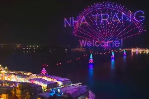 Khách Hàn, Trung đổ bộ về Nha Trang, du lịch và bán lẻ tăng trưởng mạnh mẽ