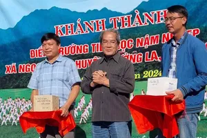 Người Đảng viên viết tiếp câu chuyện miền cổ tích: Bắt đầu từ những việc “cùng dân”