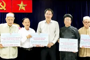 Linh mục Phêrô Phan Khắc Từ - người đại biểu Quốc hội luôn quan tâm đến quyền lợi chính đáng của giáo dân