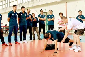 Đội tuyển bóng chuyền nữ Việt Nam: Chuyên nghiệp hơn với chuyên gia thể lực