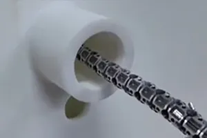 Robot hình rắn hoạt động trong không gian phức tạp