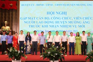 Mường Ảng gặp mặt cán bộ trước khi sắp xếp tổ chức bộ máy chính quyền 2 cấp