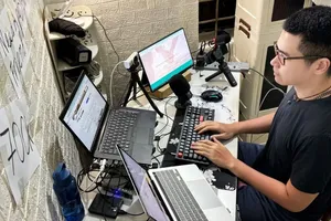 Dịch vụ lắng nghe tâm sự