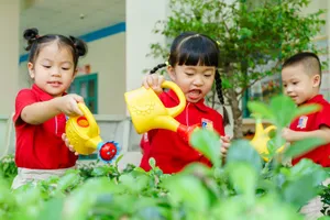 Mùa hè đặc biệt tại Royal School: Mỗi tuần một lễ hội hóa trang siêu hoành tráng