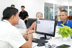 Tạo điều kiện để cán bộ yên tâm công tác