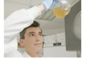 Vi khuẩn biến rác thải nhựa thành acetaminophen