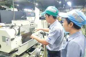 Tăng lương tối thiểu vùng 7,2% từ năm 2026: Hài hòa lợi ích doanh nghiệp và người lao động