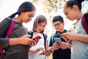 Bảo vệ trẻ em an toàn trên mạng