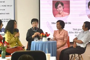 Cánh cửa ngoại giao từ văn học