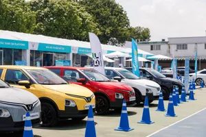 TPHCM náo nhiệt với “Ngày hội xanh”: Tài xế công nghệ ùn ùn đặt cọc Limo Green, Herio Green vì gói vay hấp dẫn, chia sẻ doanh thu tới 90%