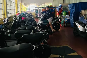 Cư dân thấp thỏm vì xe điện trong hầm chung cư