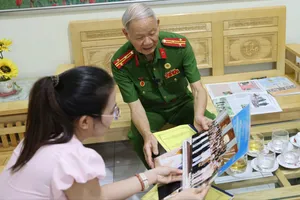 Mặt trận phản gián: Cuộc chiến cân não - Bài 2: Những người “viết lại kịch bản”