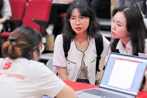 Tuyển sinh đại học năm 2025: Nhiều sự cố làm khổ thí sinh