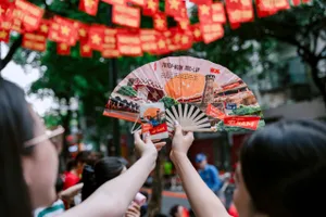 Món quà nhỏ, thông điệp lớn về tình yêu Tổ quốc