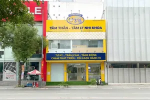 Nghi ngờ trẻ bị tự kỷ, gia đình phát hiện nguyên nhân bất ngờ