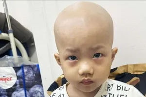 Mong giúp đỡ bé trai 4 tuổi bị ung thư não