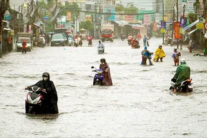 Miền Trung: Mưa lớn gây sạt lở, ngập lụt ở nhiều địa phương